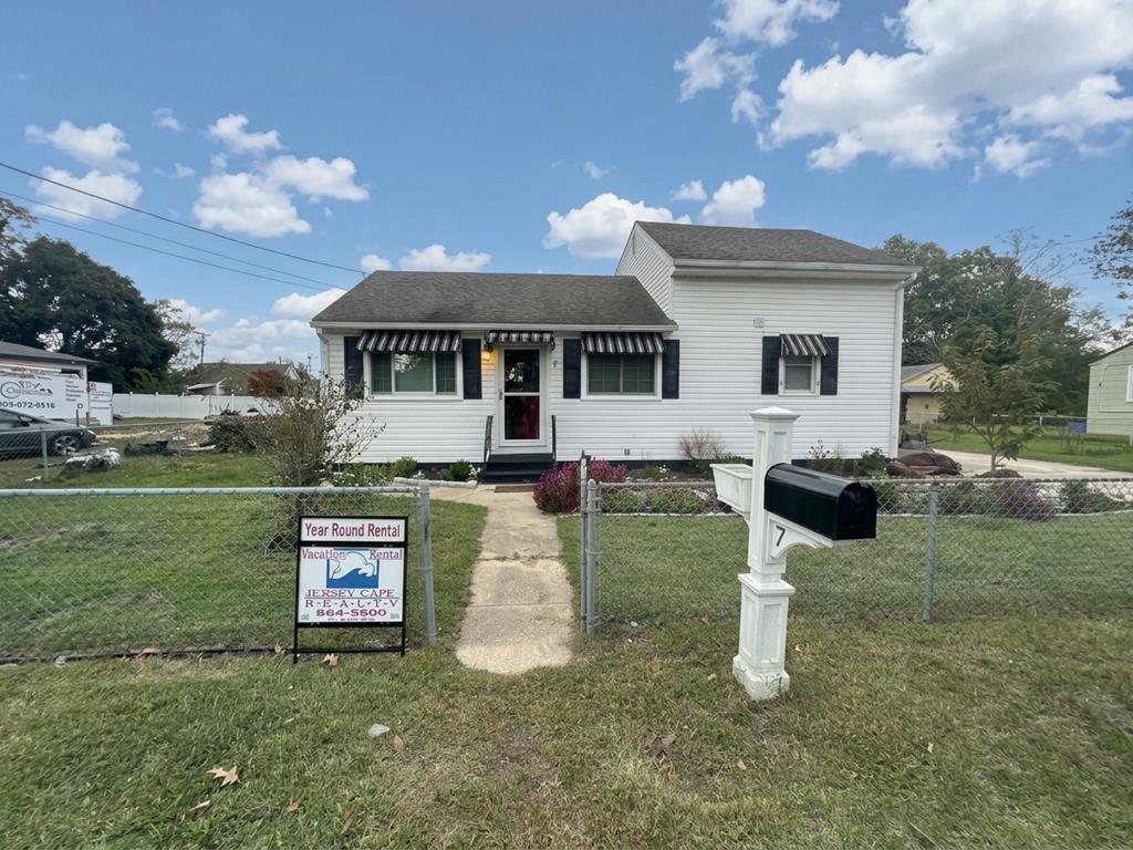 7 Locust Road - Year Round - 2 Bed 2 Bath