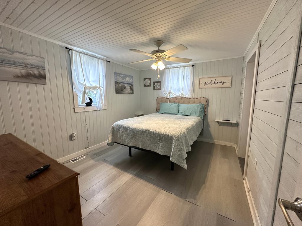 7 Locust Road - Year Round - 2 Bed 2 Bath | Photo 15