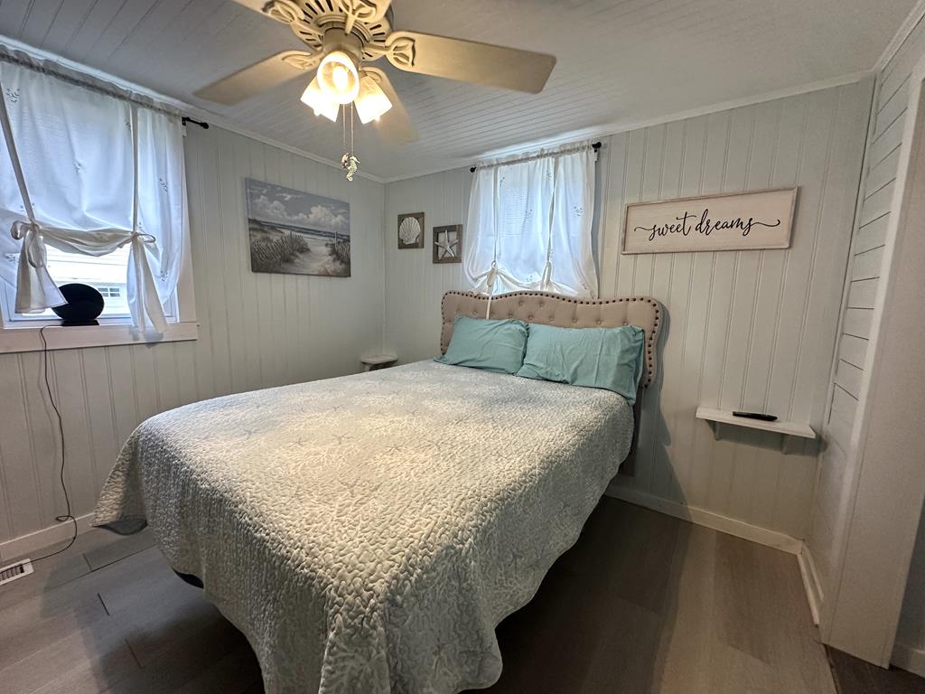 7 Locust Road - Year Round - 2 Bed 2 Bath | Photo 16