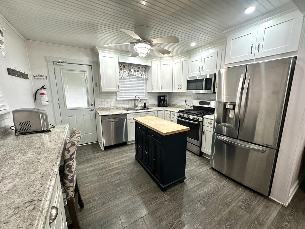 7 Locust Road - Year Round - 2 Bed 2 Bath | Photo 10