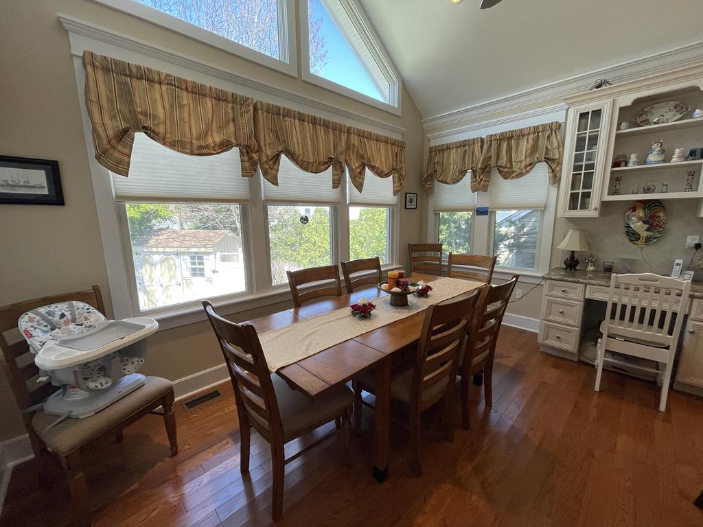 320 Knox Avenue, 2027 NEW | Photo 12