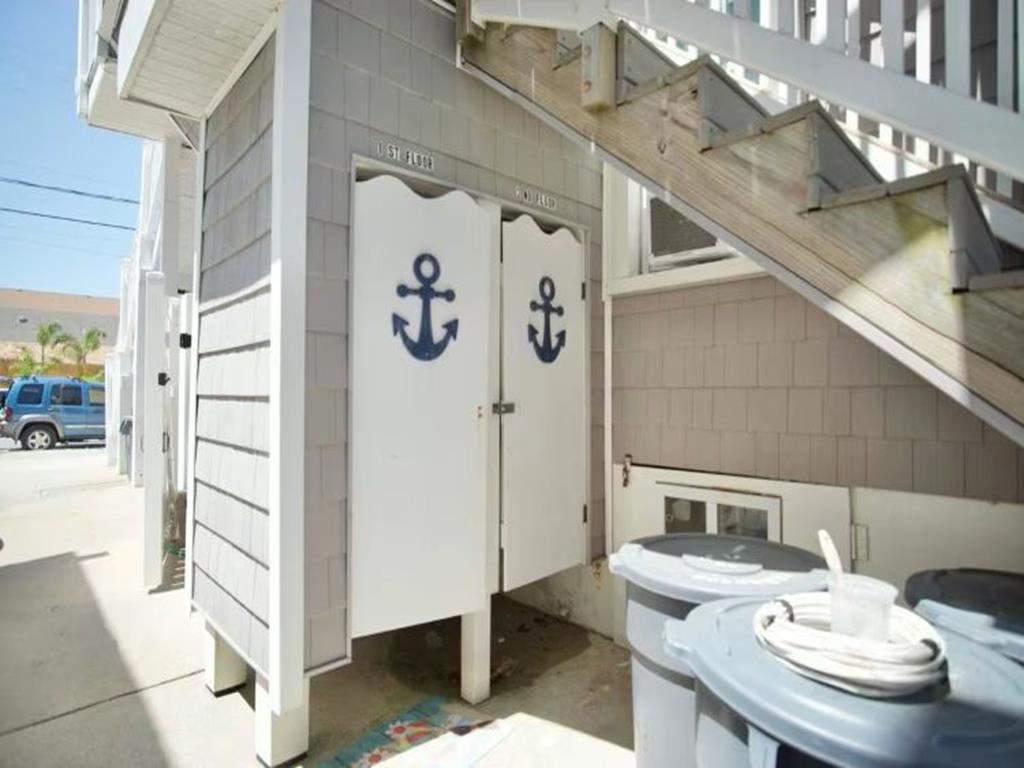 17 43rd Street, Sea Isle City (Beach Block)