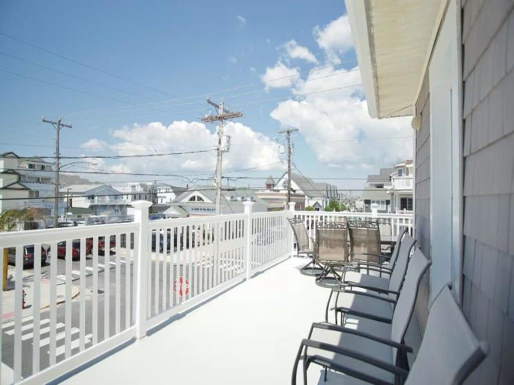 17 43rd Street, Sea Isle City (Beach Block)