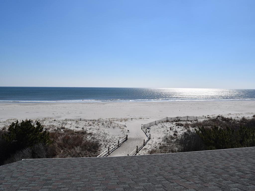 6601 Pleasure Avenue, Sea Isle City (Beach Front)