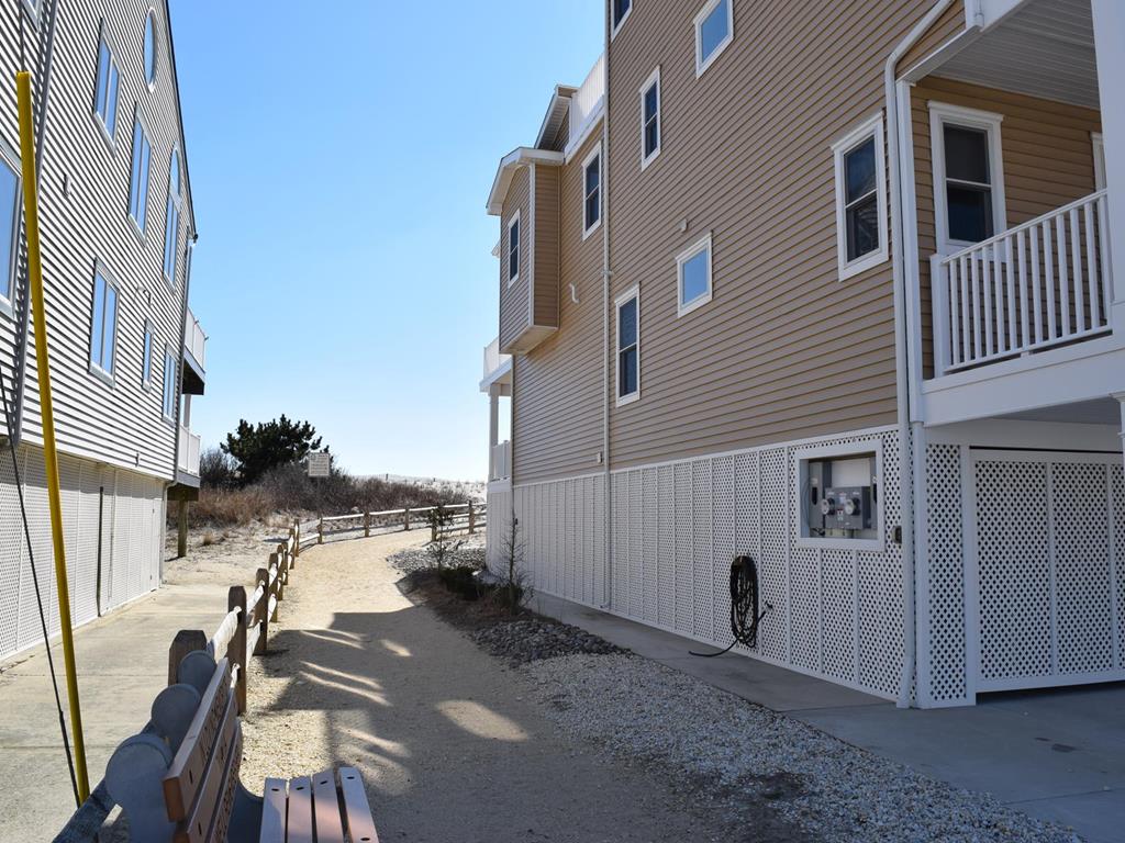 6601 Pleasure Avenue, Sea Isle City (Beach Front)