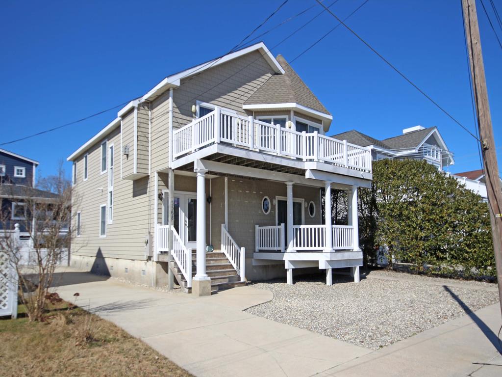 3568 Dune Drive - Picture 2