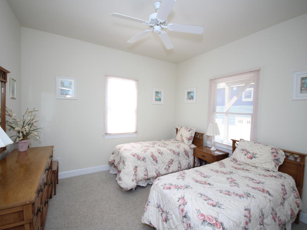 3568 Dune Drive - Picture 12