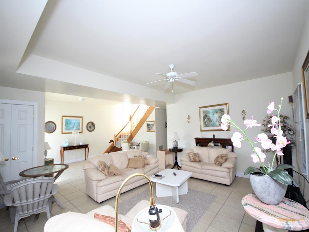 3568 Dune Drive - Picture 4