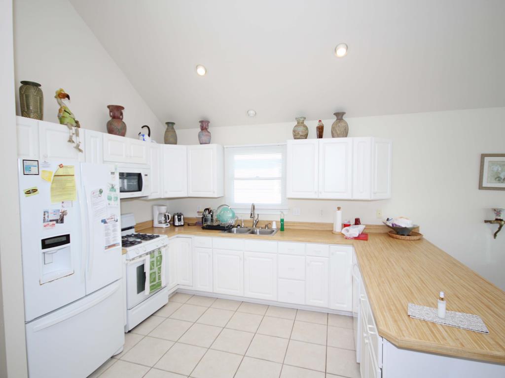 3568 Dune Drive - Picture 8