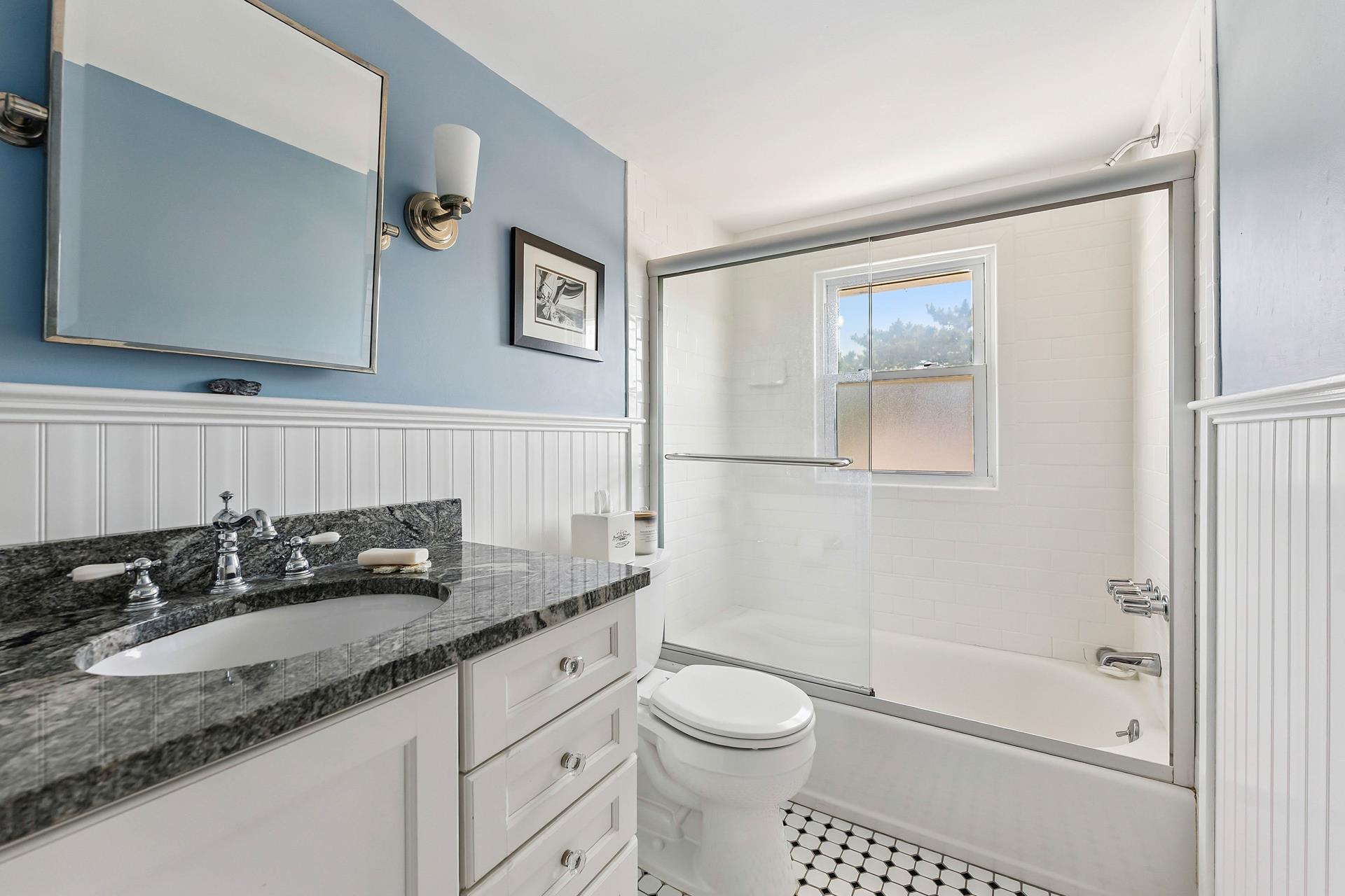 2788 Avalon Avenue - Picture 18