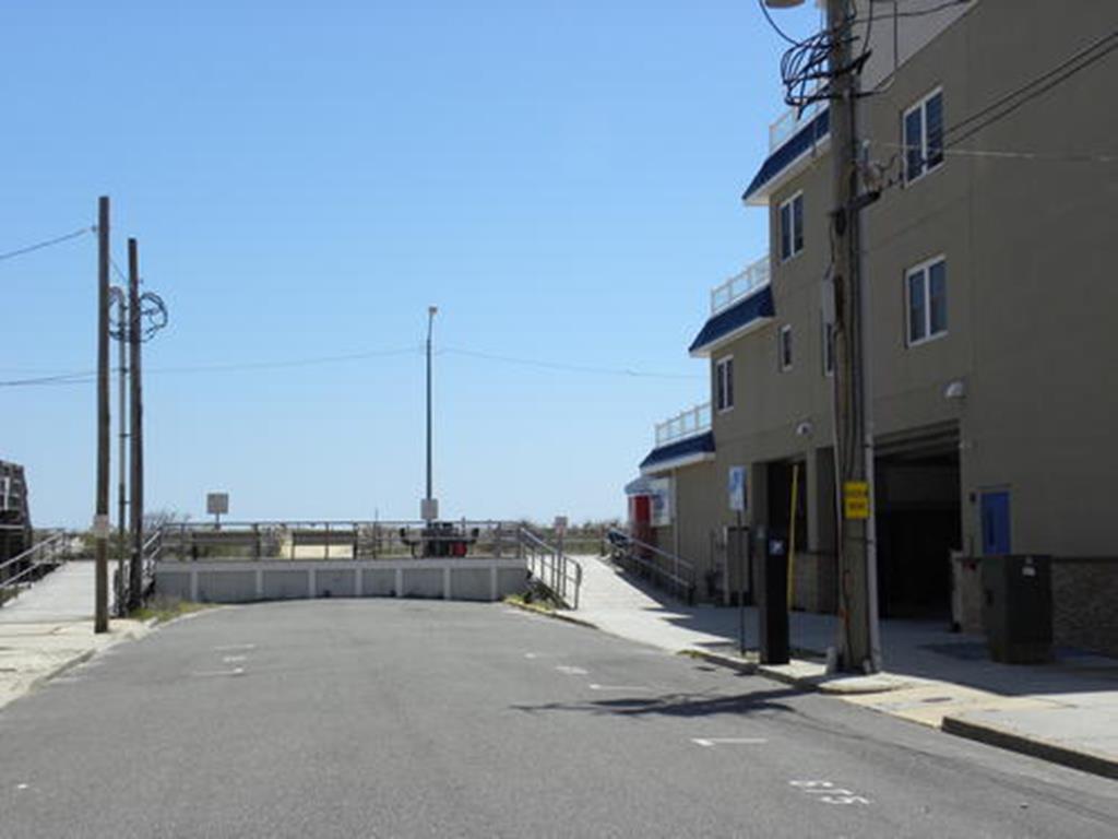 26 42nd St, Sea Isle City (Beach Block)