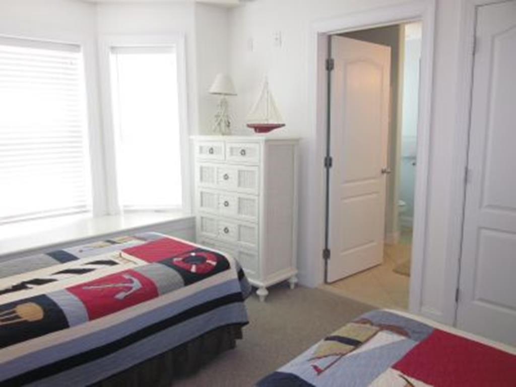 7509 Pleasure Avenue, Sea Isle City (Beach Front)