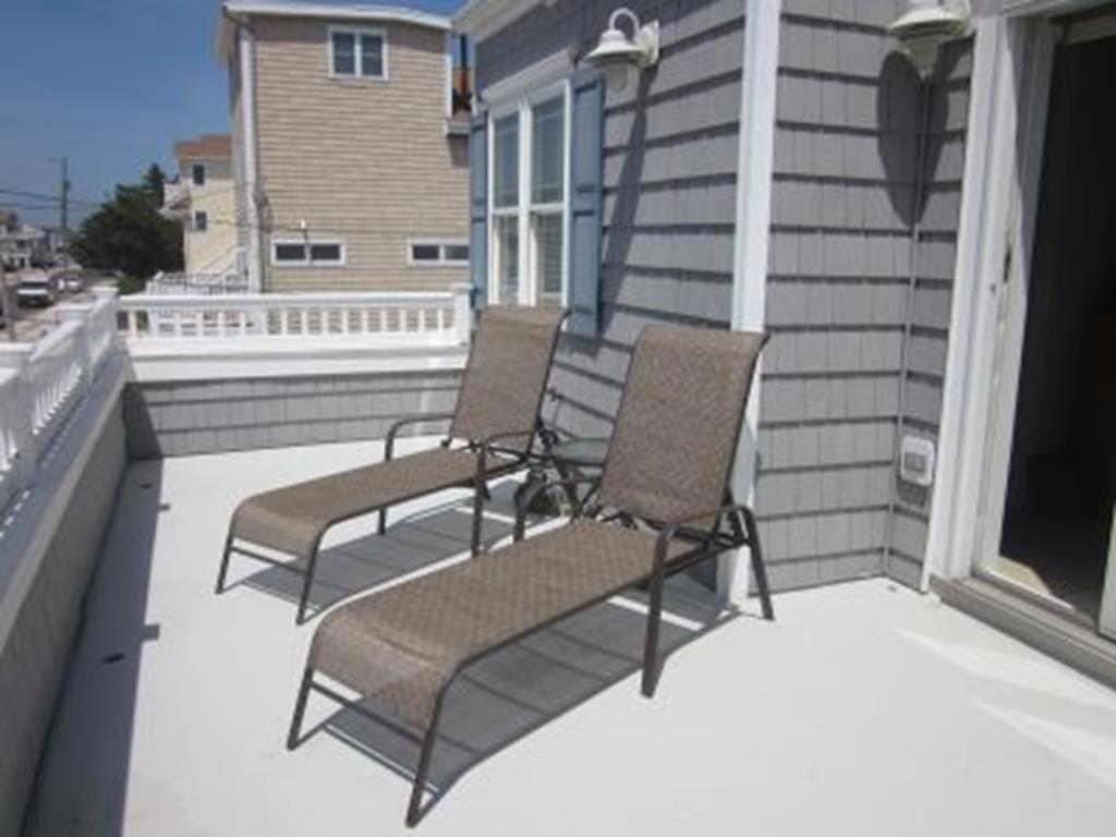 7509 Pleasure Avenue, Sea Isle City (Beach Front)