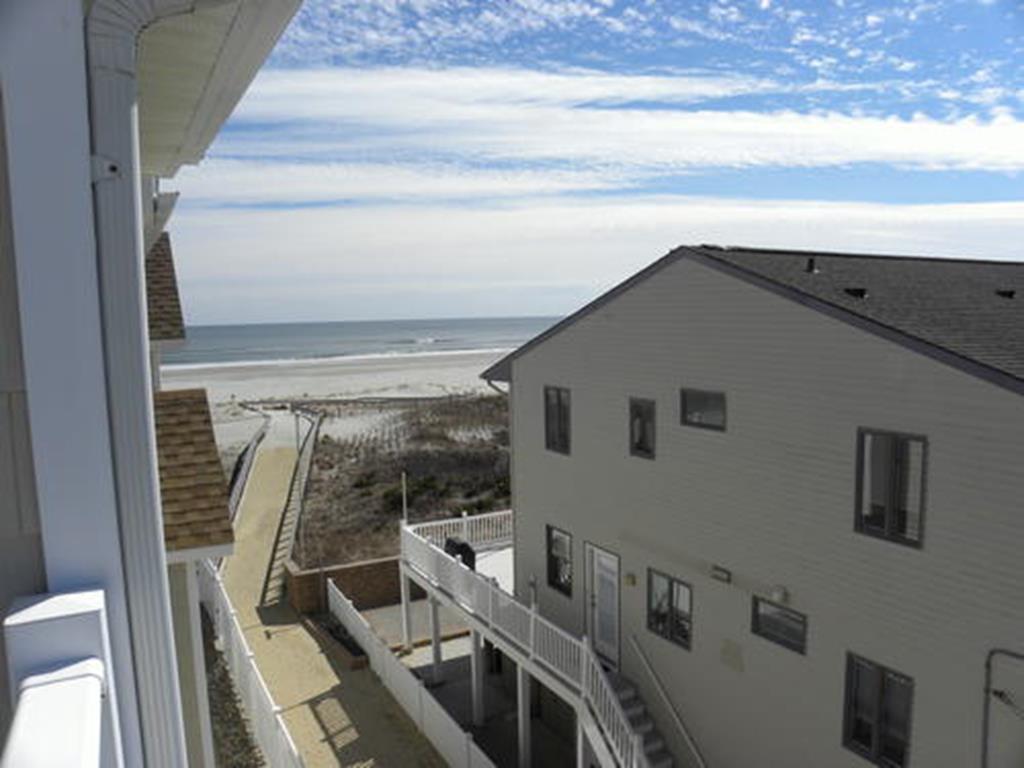 6221 Pleasure Avenue, Sea Isle City (Beach Front)