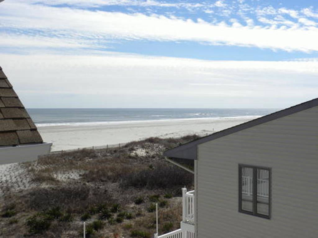 6221 Pleasure Avenue, Sea Isle City (Beach Front)