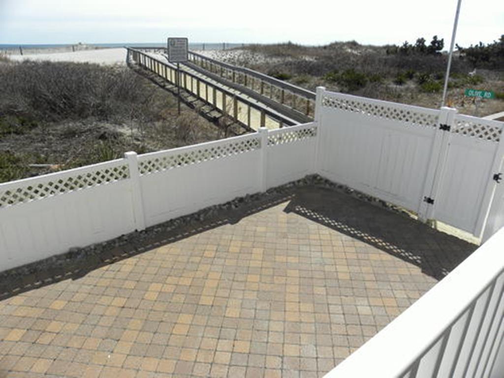 6221 Pleasure Avenue, Sea Isle City (Beach Front)