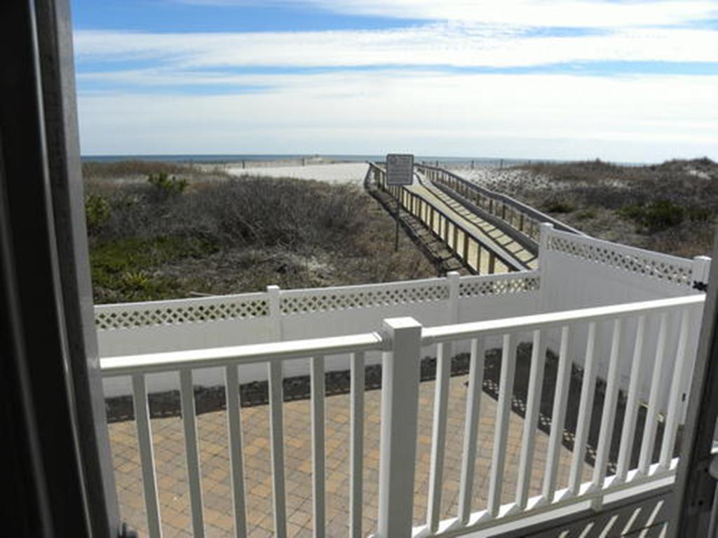 6221 Pleasure Avenue, Sea Isle City (Beach Front)