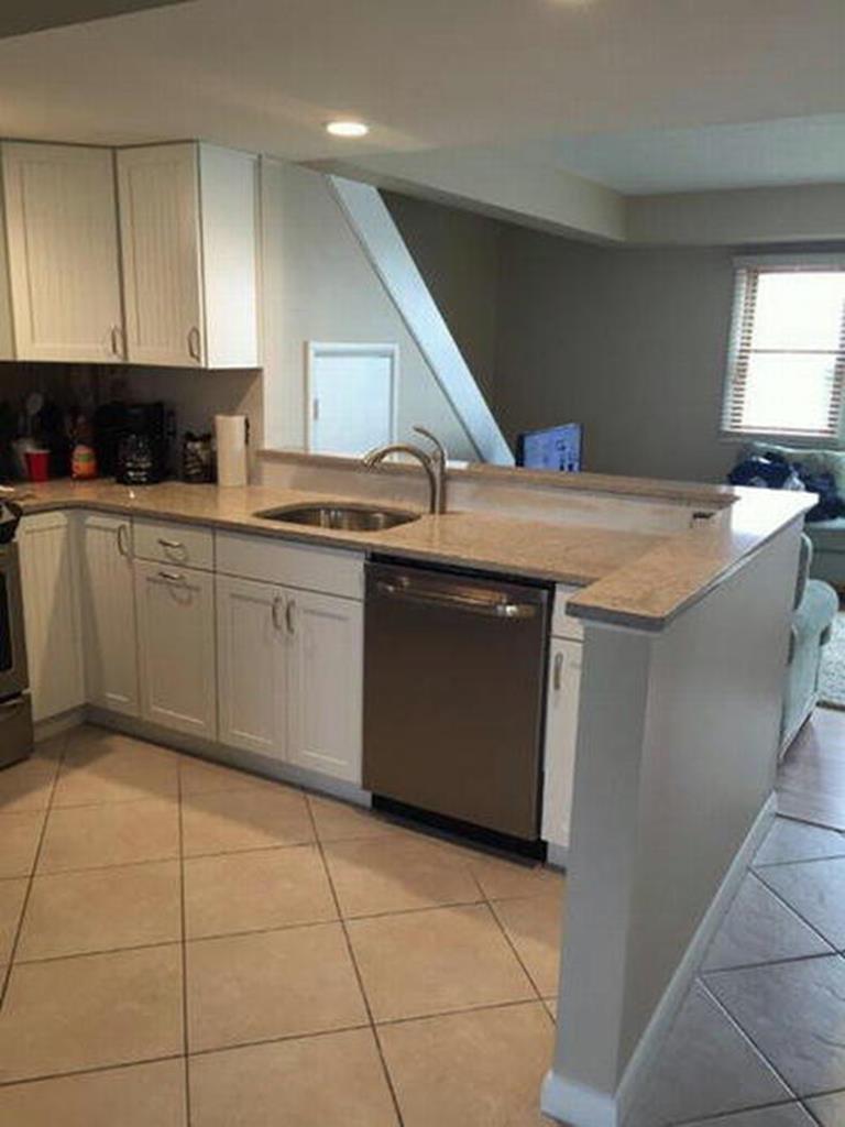 3901 Pleasure Avenue, Sea Isle City (Beach Front)