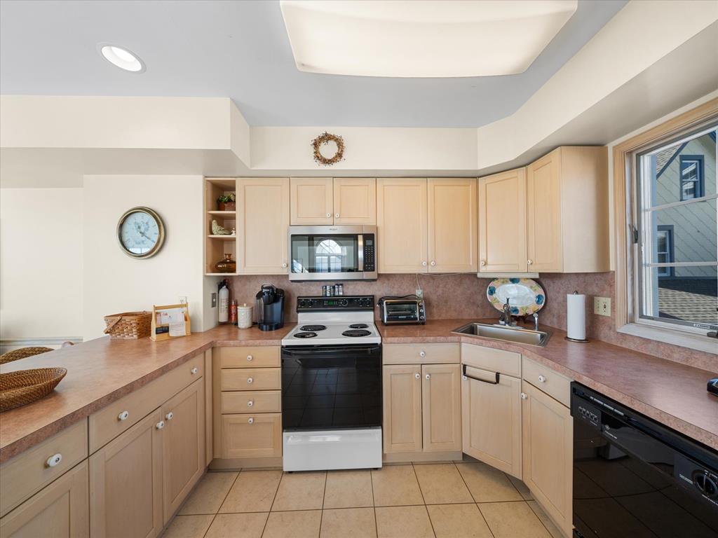 9 47th Street, Sea Isle City (Beach Front)