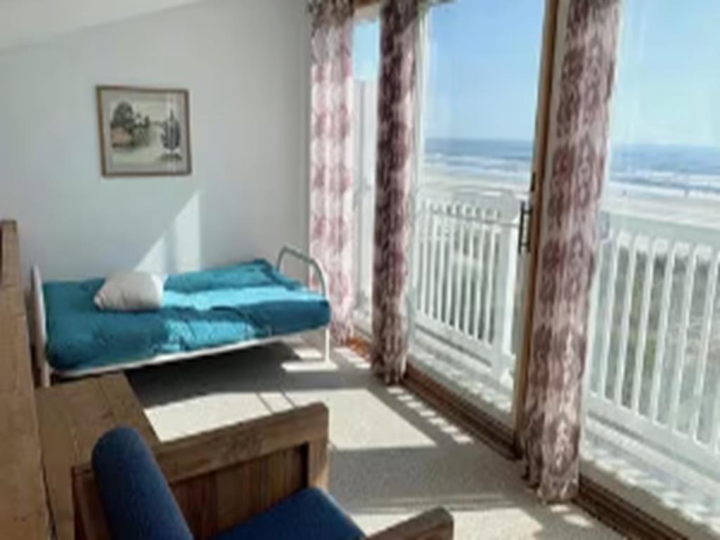 7211 Pleasure Avenue, Sea Isle City (Beach Front)