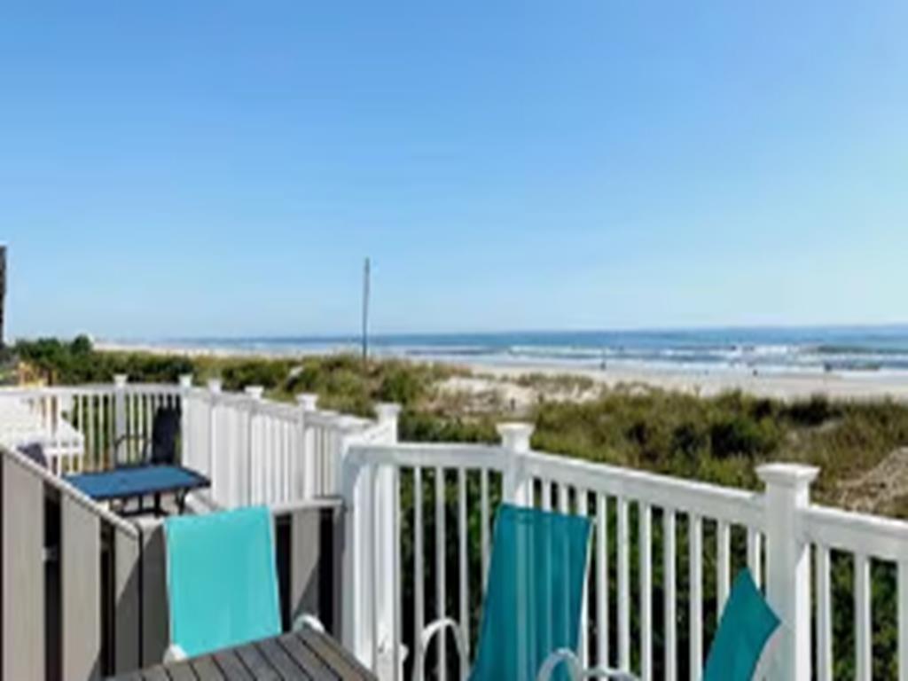 7211 Pleasure Avenue, Sea Isle City (Beach Front)