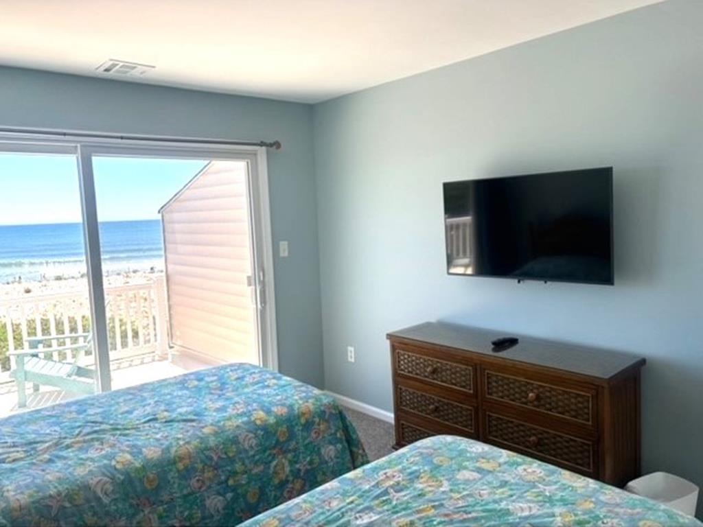 125 Iroquois Avenue, Beach Haven (Ocean Front)