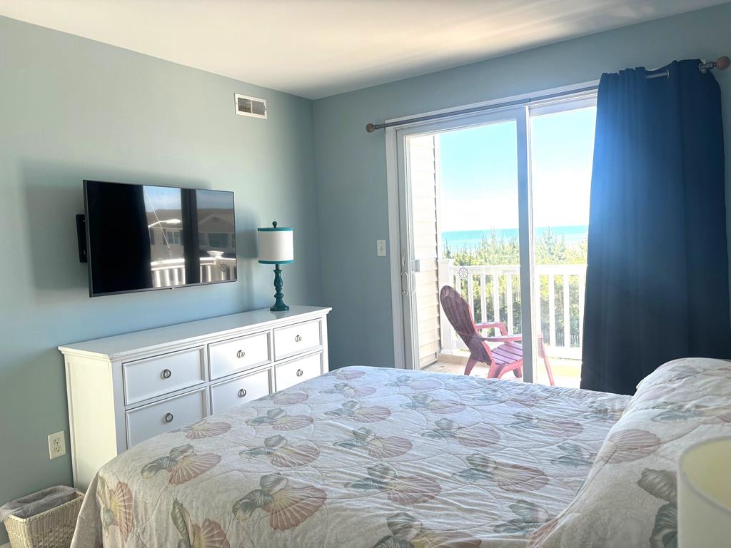 125 Iroquois Avenue, Beach Haven (Ocean Front)