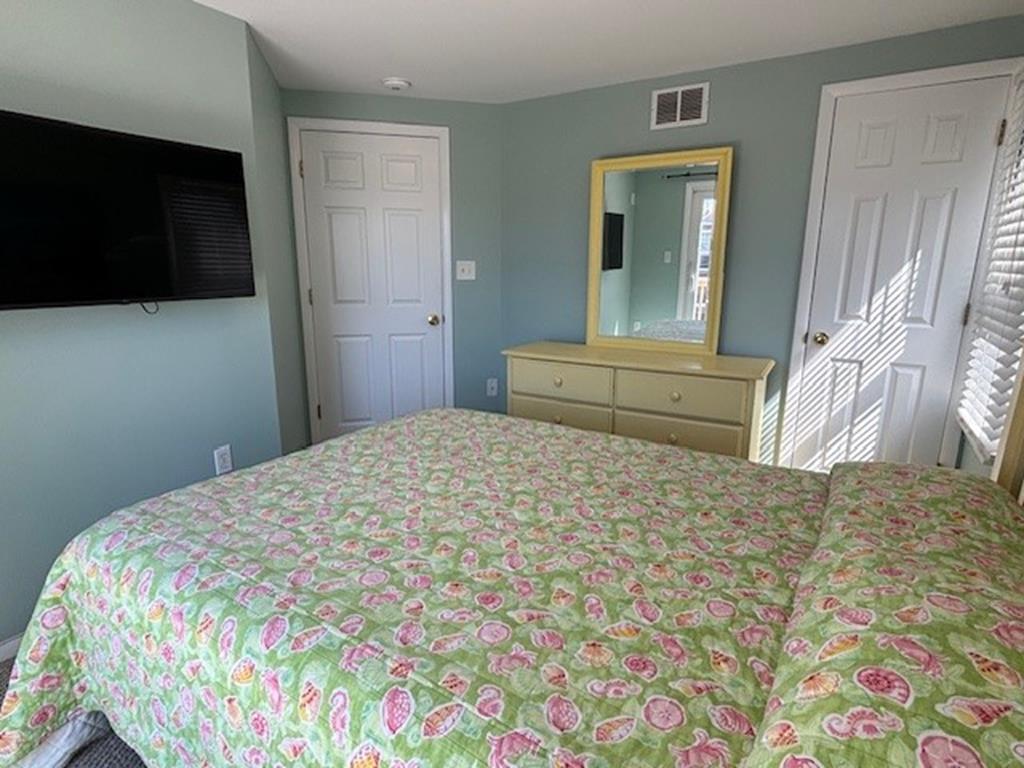 1605 S Beach Avenue, Beach Haven (Ocean Block)