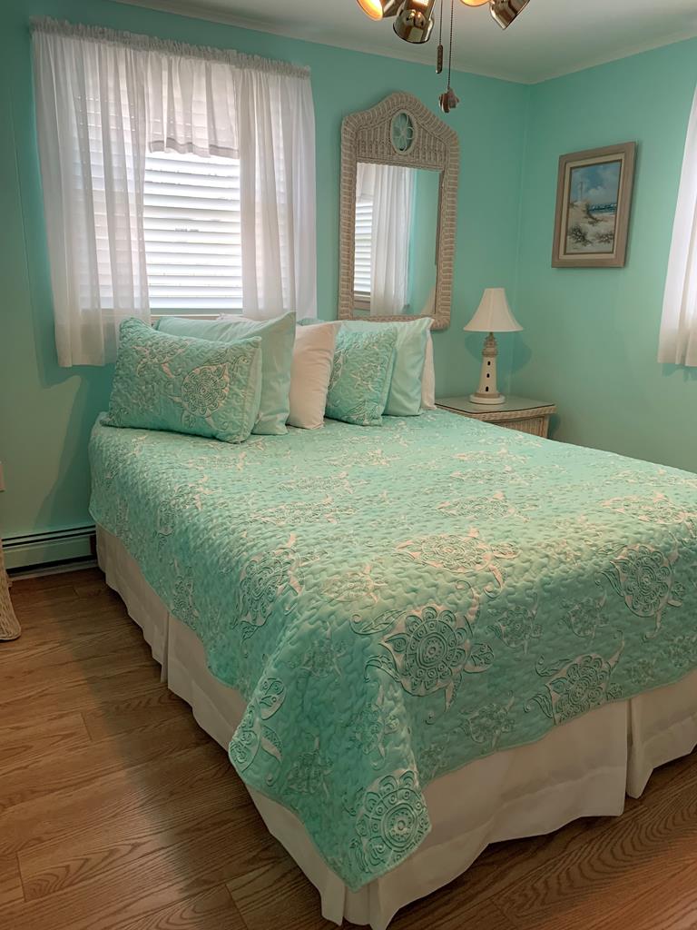 9 E Mississippi Avenue, Haven Beach (Ocean Side)