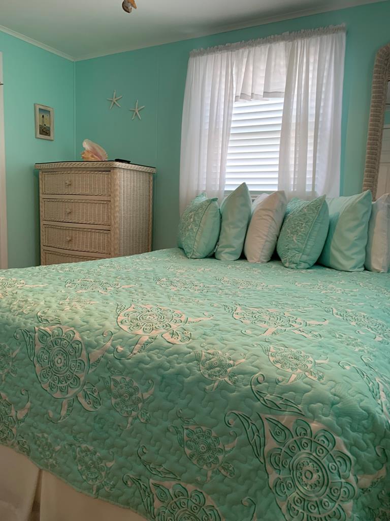 9 E Mississippi Avenue, Haven Beach (Ocean Side)