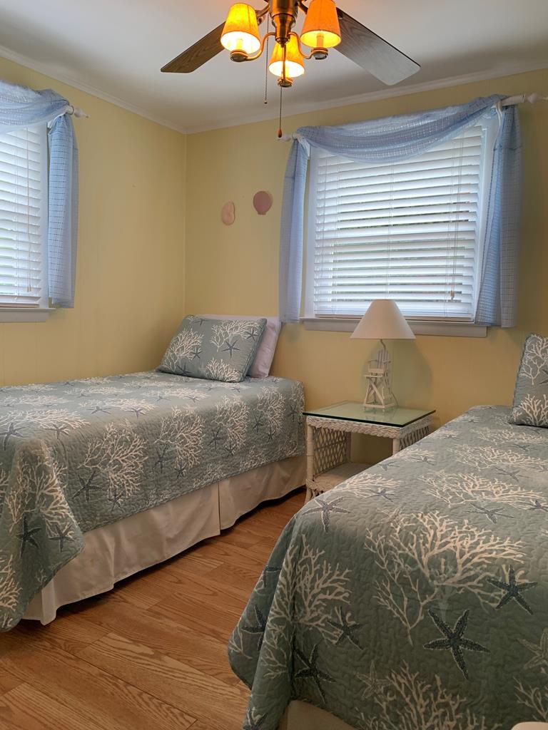 9 E Mississippi Avenue, Haven Beach (Ocean Side)