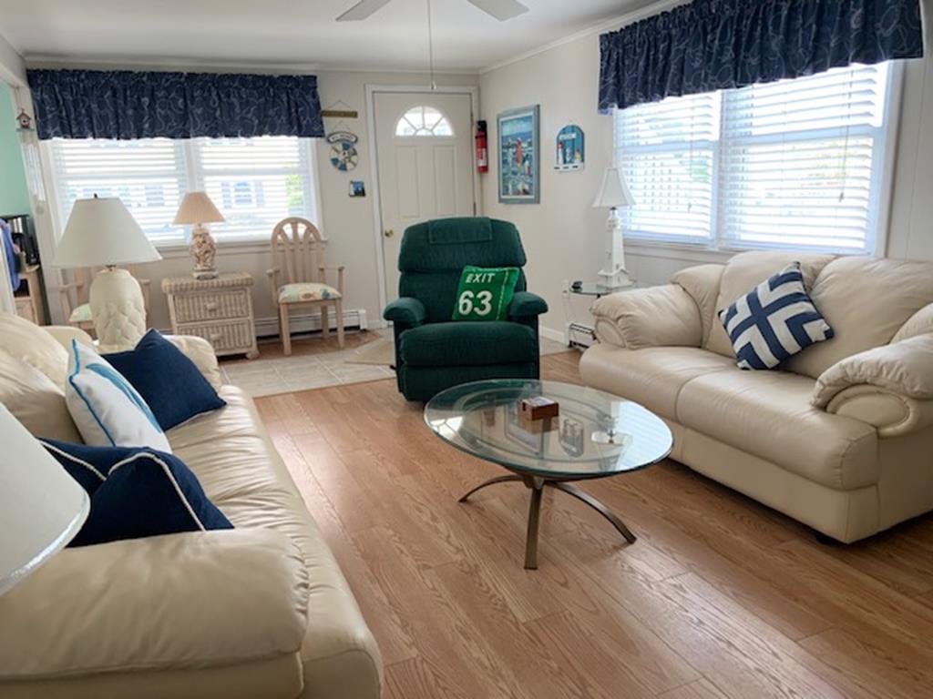 9 E Mississippi Avenue, Haven Beach (Ocean Side)