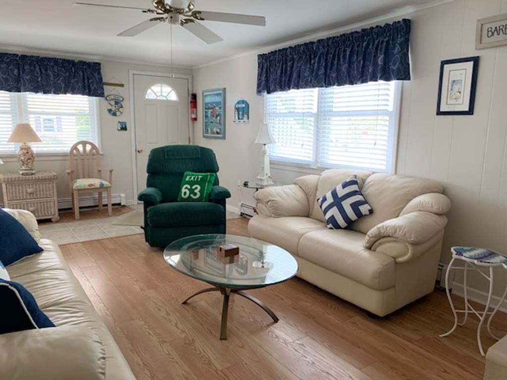 9 E Mississippi Avenue, Haven Beach (Ocean Side)