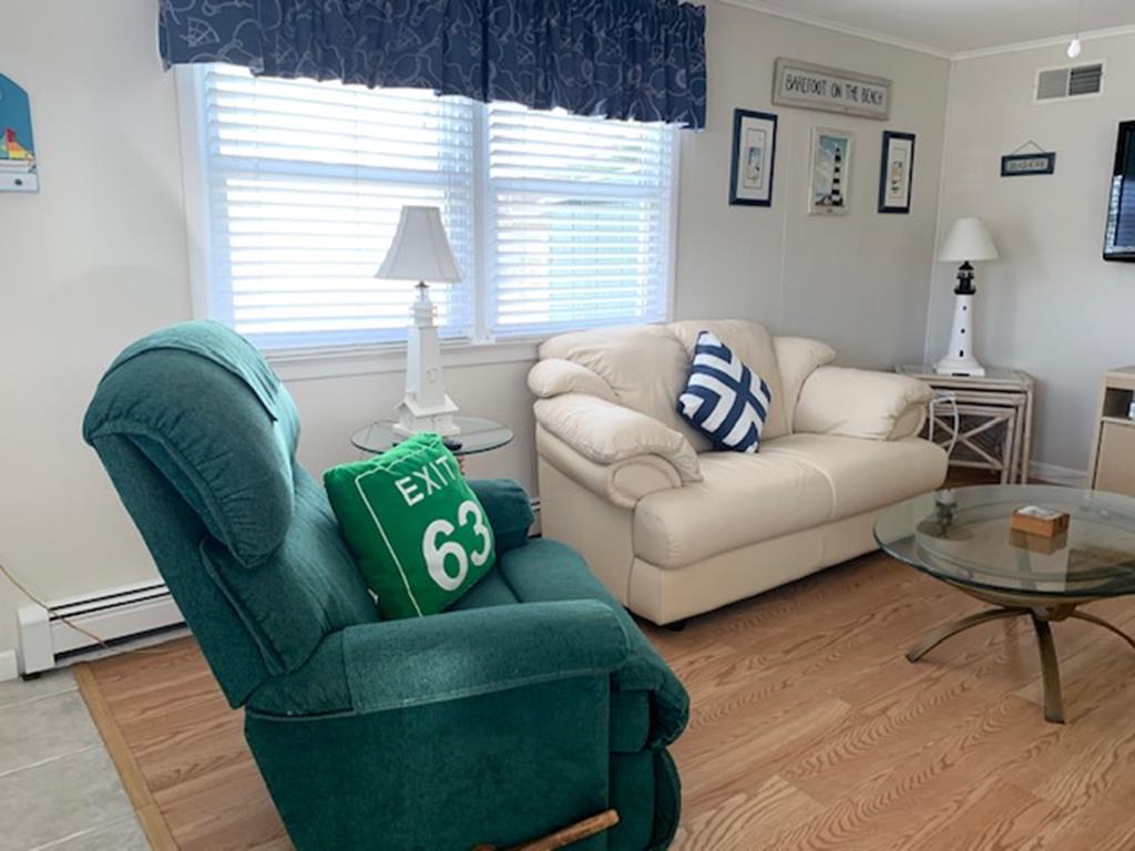 9 E Mississippi Avenue, Haven Beach (Ocean Side)