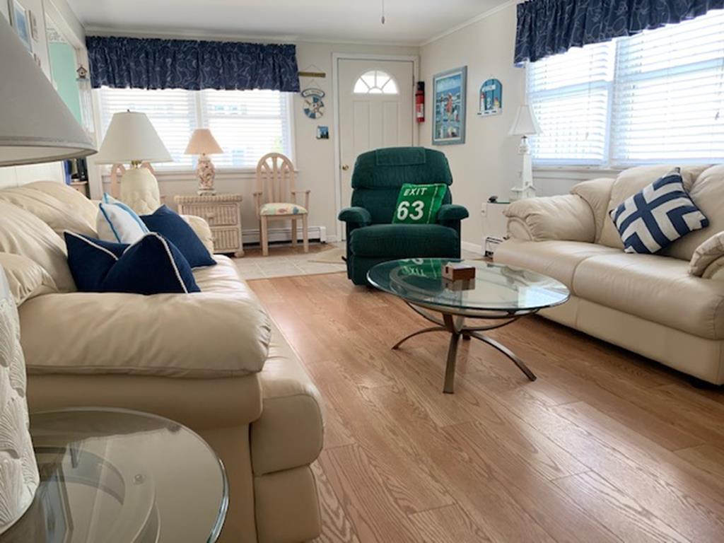 9 E Mississippi Avenue, Haven Beach (Ocean Side)