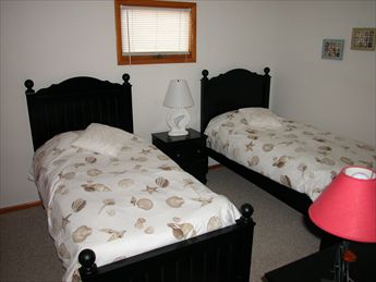 11504 Beach Avenue, Haven Beach (Ocean Side)