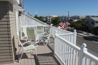 11504 Beach Avenue, Haven Beach (Ocean Side)