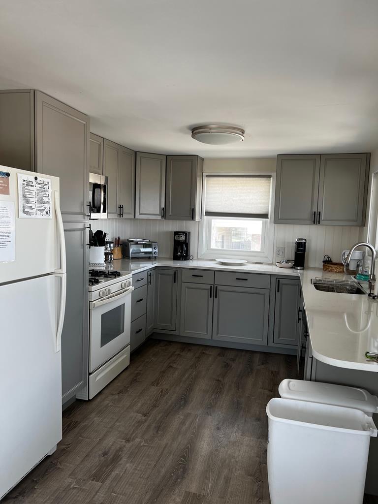 105 Lavenia Avenue, Beach Haven Crest (Ocean Front)