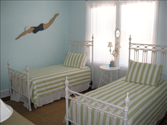 112 Berkeley Avenue, Beach Haven (Ocean Side)