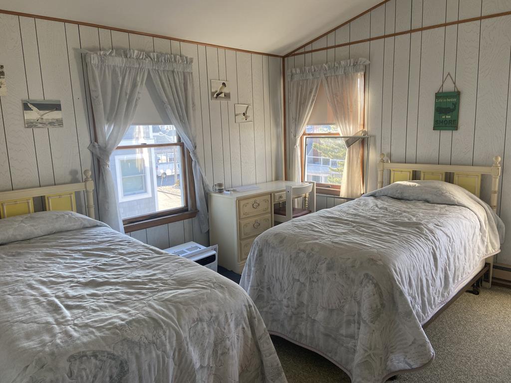 12201 Ocean Avenue, The Dunes (Ocean Front)