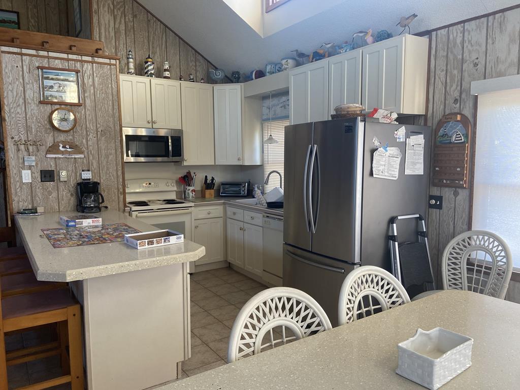 12201 Ocean Avenue, The Dunes (Ocean Front)