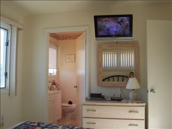 9 W. New York Avenue, Brighton Beach (Bay Side)