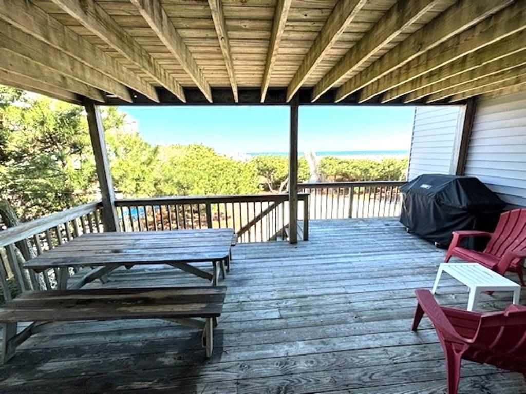 127 Iroquois Avenue, Beach Haven (Ocean Front)