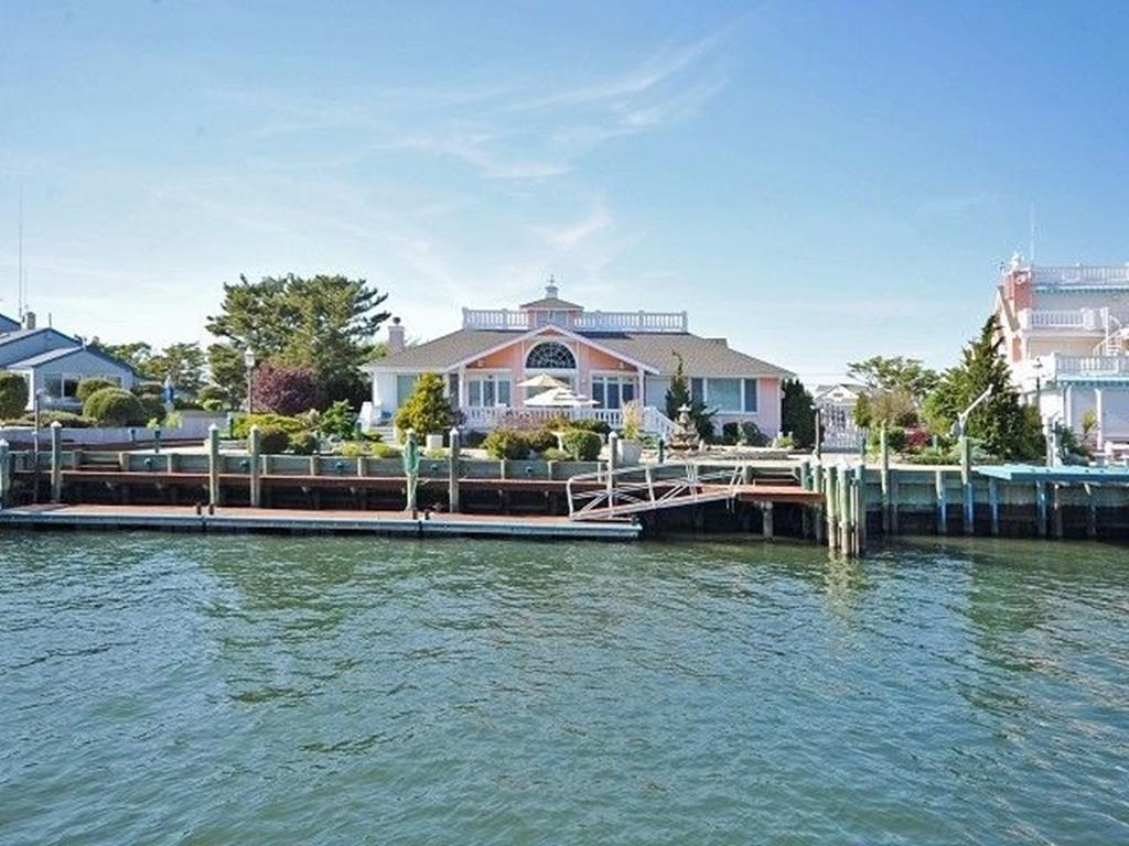 512 Leeward Avenue, Beach Haven