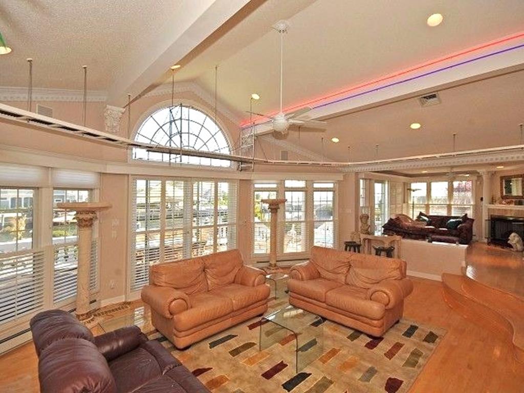 512 Leeward Avenue, Beach Haven (Bayside)