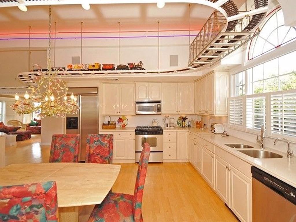 512 Leeward Avenue, Beach Haven (Bayside)