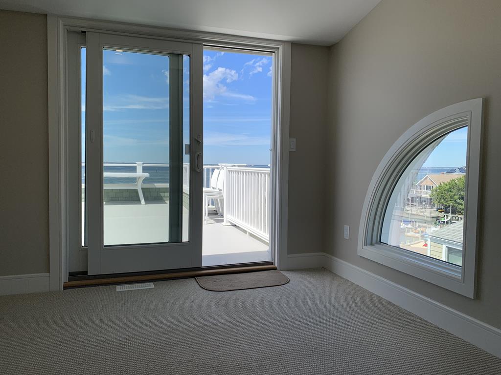 115 W South 33rd Street, Beach Haven Gardens (Bay Front)