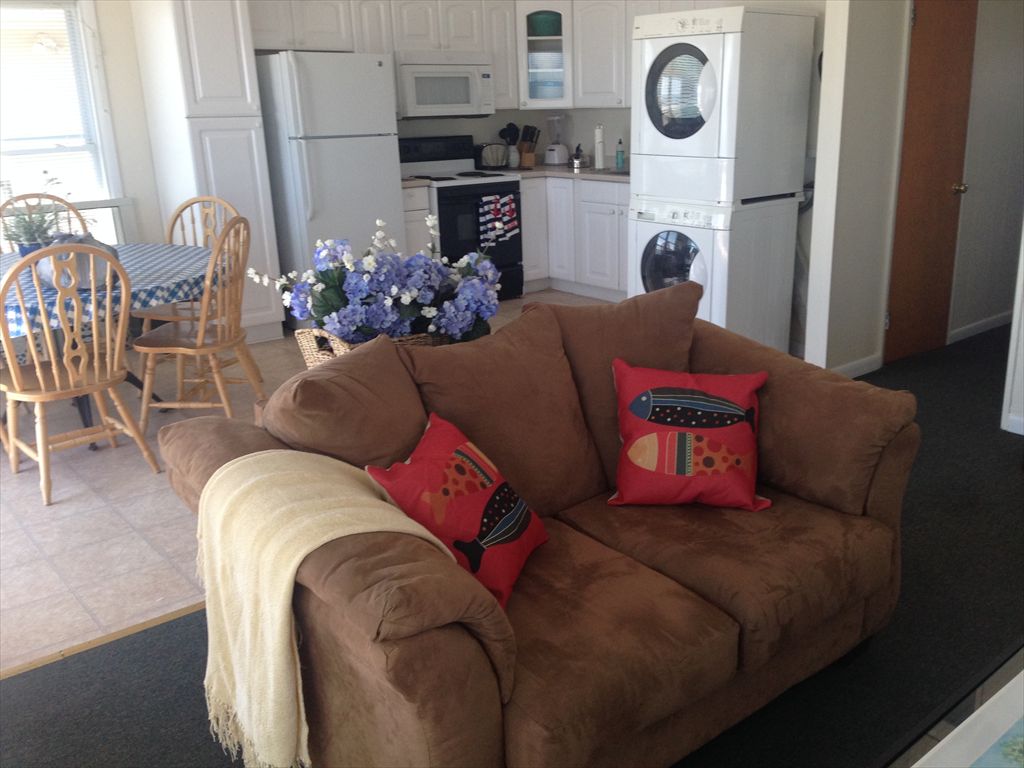 200 Stratford Avenue    2nd Floor, Beach Haven (Ocean Front)