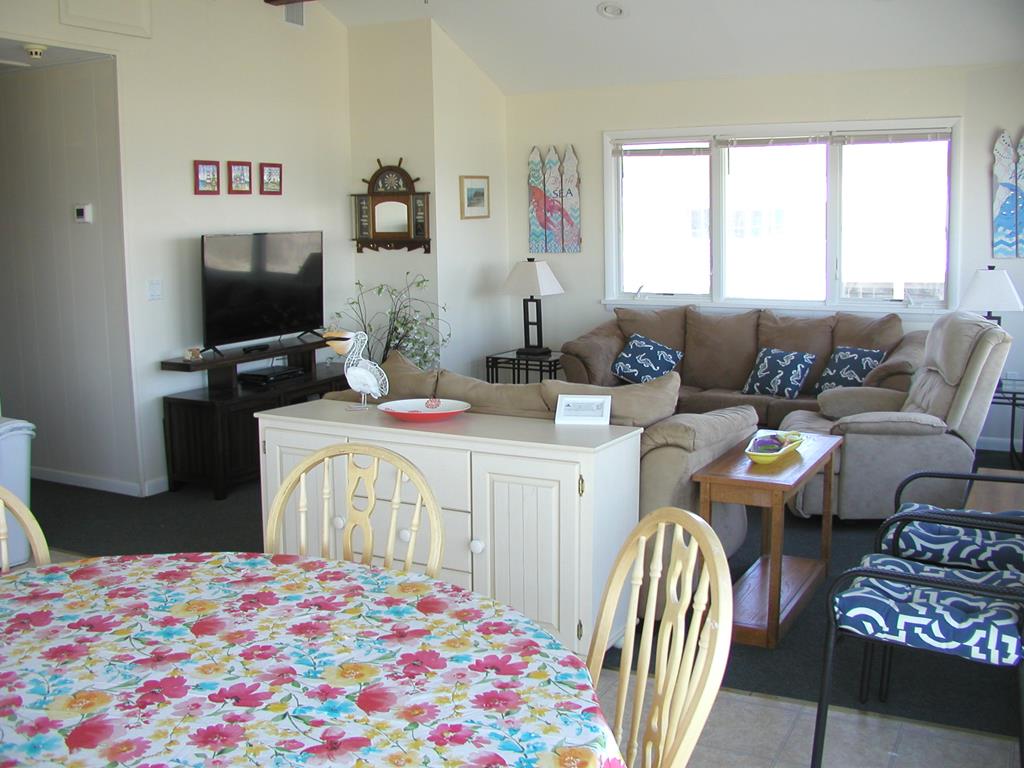 200 Stratford Avenue    2nd Floor, Beach Haven (Ocean Front)