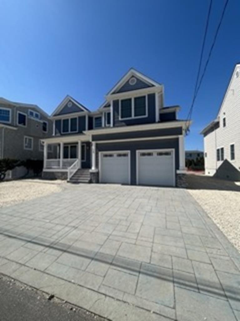 118 E 25th Street, Spray Beach